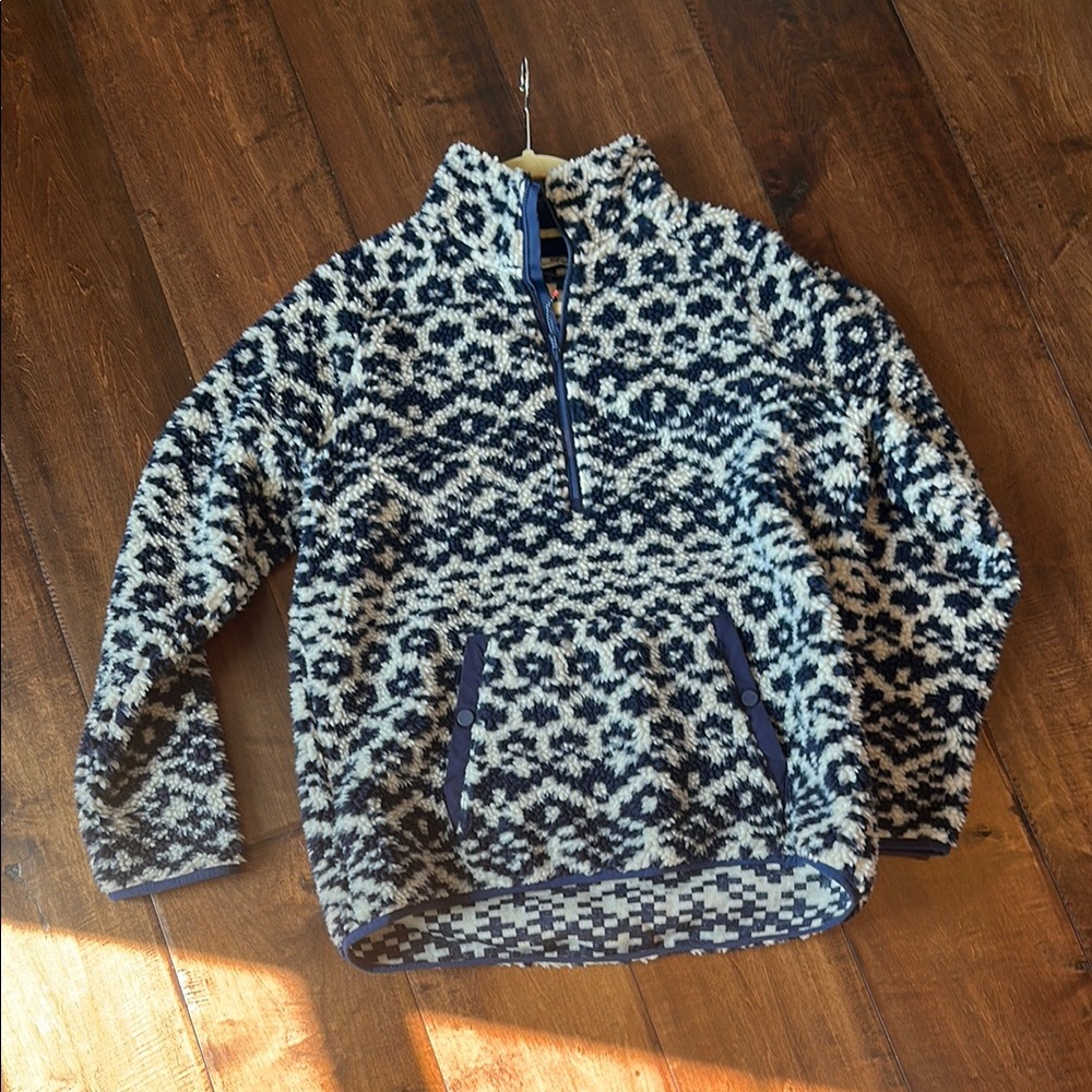 Vineyard Vines Navy and Cream Patterned Sweater / Fleece - Size M